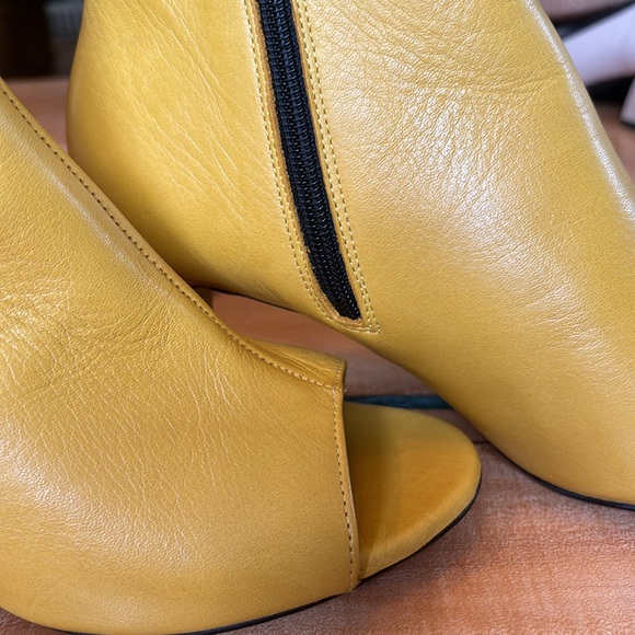 CLIZIA Booties AFRICA YELLOW LEATHER Size 39 Size 8 US - Picture 2 of 15